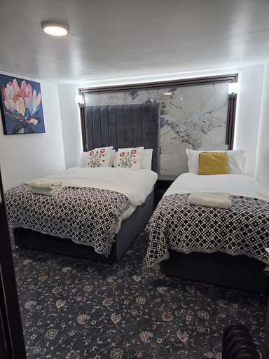 Bedroom 3, Ababeel Hotel, Birmingham
