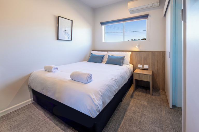 Bedroom 4, Claremont Hotel Motel, Glenorchy