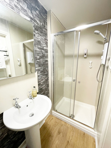 Bathroom 4, Anchor Hotel, Northumberland