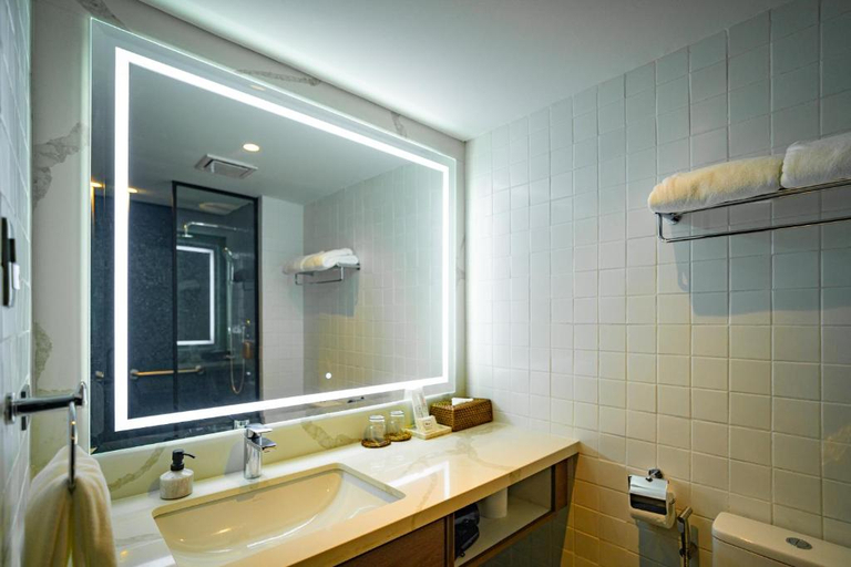 Bathroom 4, The Henry Glass House, Mabalacat
