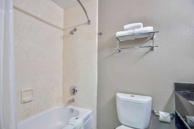 Bathroom 3, Studio 6 Extended Stay - Austin, TX - Midtown, Travis