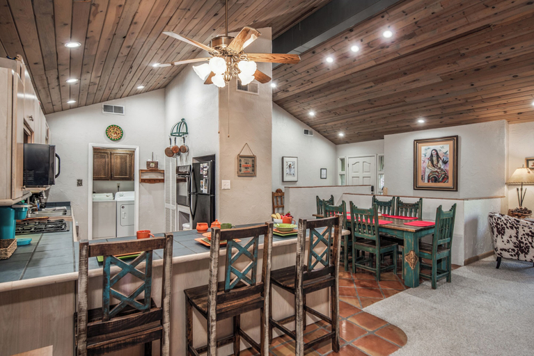 Food & Drinks, In the Pines by Ruidoso Vacation Rentals, Lincoln