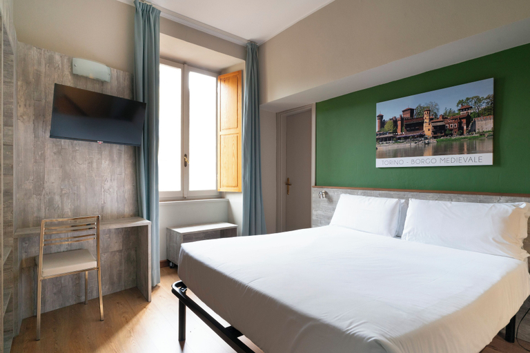 Bedroom 4, Hotel Astoria, Torino