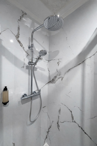 Bathroom 5, Hotel Duquesa, Sevilla