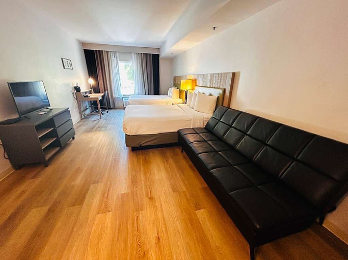 Bedroom 4, Radiant Inn & Suites, Rutherford