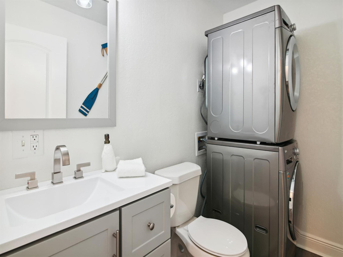 Bathroom 4, Blue Fin by Ryson Vacation Rentals, Brazoria