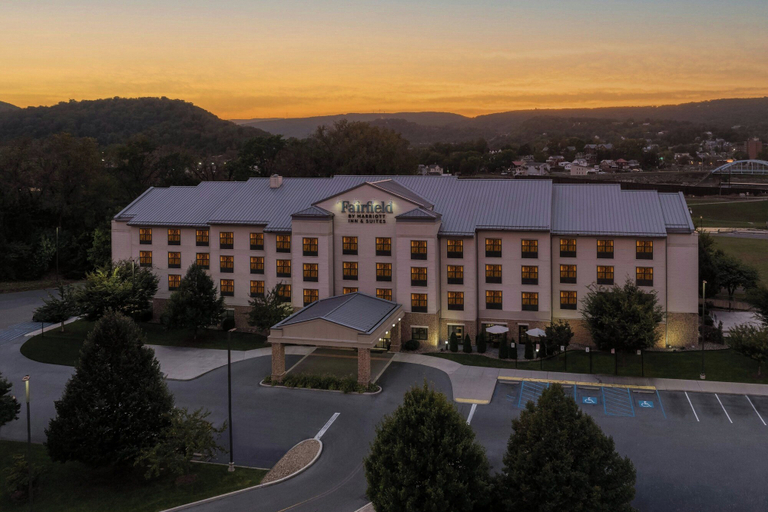 Exterior & Views