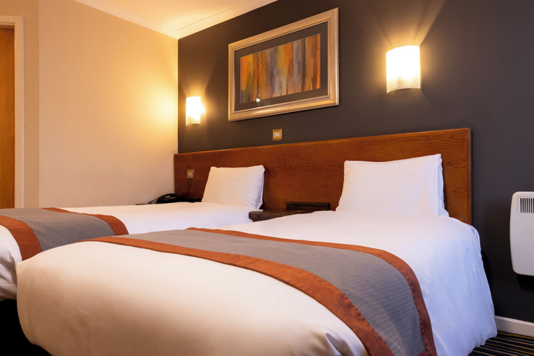 Bedroom 3, Weathervane Hotel by Greene King Inns, Stoke-on-Trent