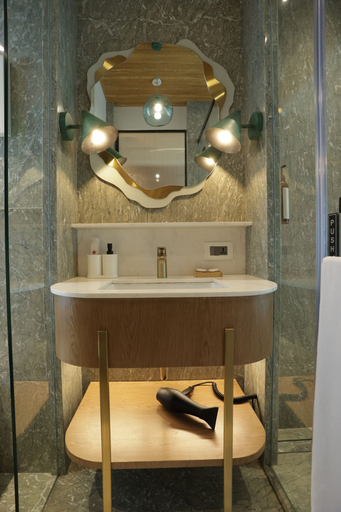 Bathroom 4, Regency Hotel Malabar Hill, Mumbai City