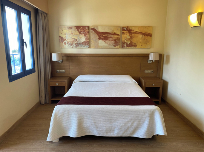 Bedroom 4, MS Apartamentos Puerto Marina, Málaga