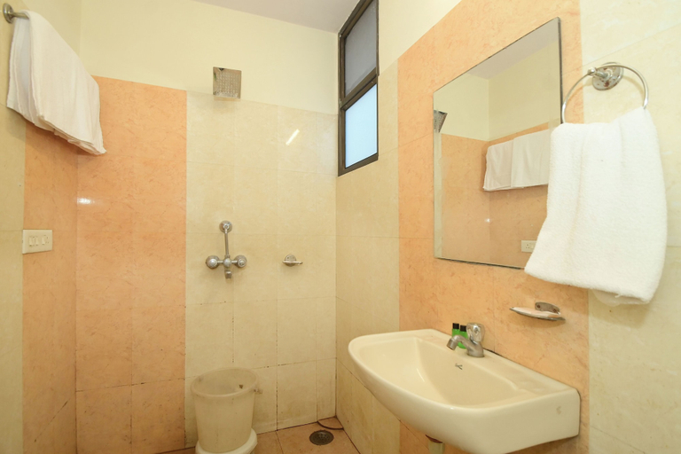 Bathroom 4, Hotel Ankur Palace, Jaipur