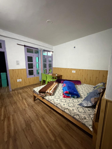 Bedroom 2, Sunset Inn tosh, Kullu