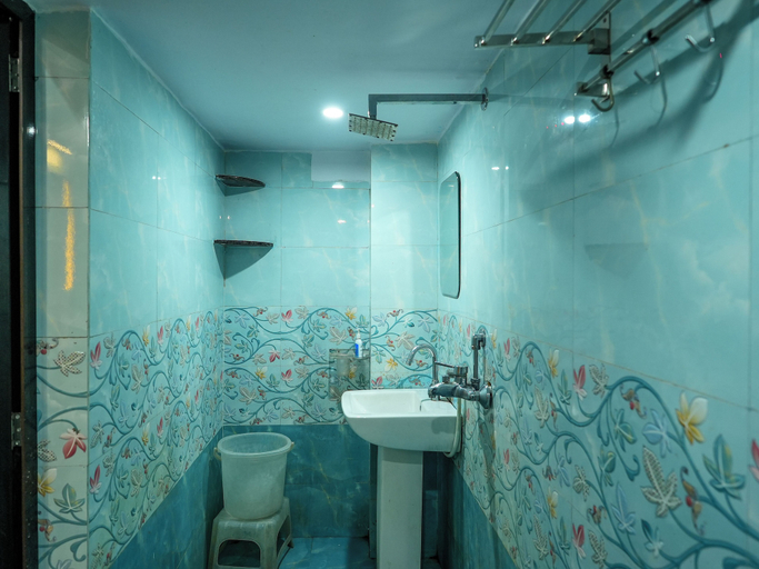 Bathroom 5, Sun High Stay Luxury Guest House, Varanasi