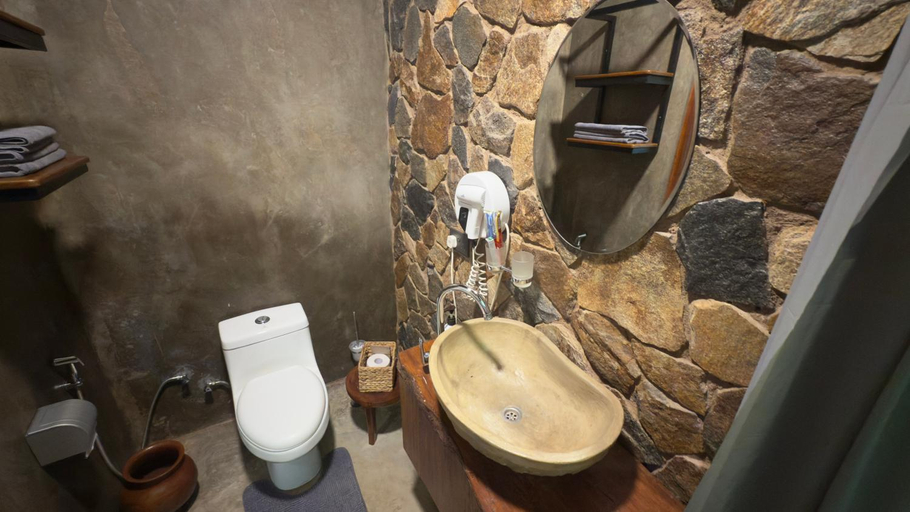 Bathroom 3, Tulivu Kilimanjaro Retreat, Moshi Urban