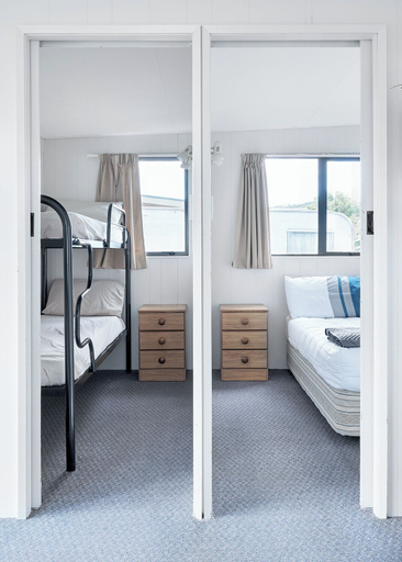 Bedroom 3, Mercury Bay Holiday Park, Thames-Coromandel