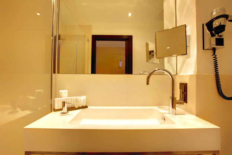 Bathroom 4, Favor Hotel Königsallee, Düsseldorf