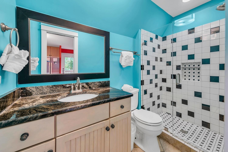 Bathroom 3, Hanging Out, Bay