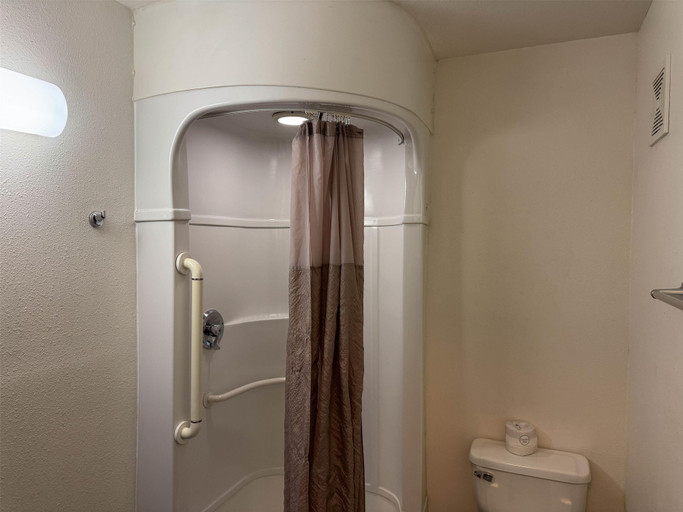 Bathroom 3, Studio 6 Suites Las Vegas, NV – Tropicana, Clark