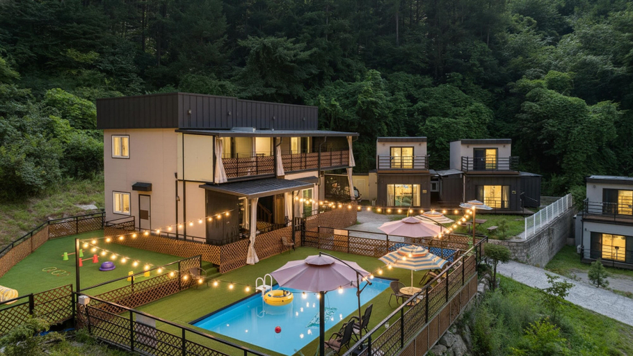 Exterior & Views 2, Hongcheon Stoneisland Pension, Chuncheon