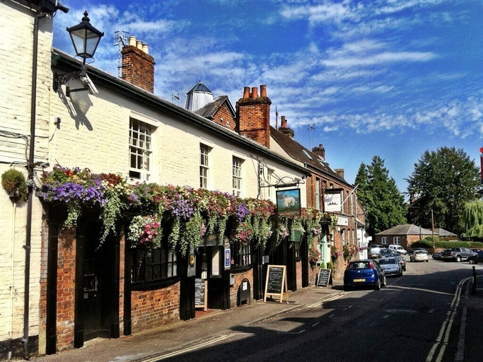 Exterior & Views 5, The Lamb Inn, Wiltshire