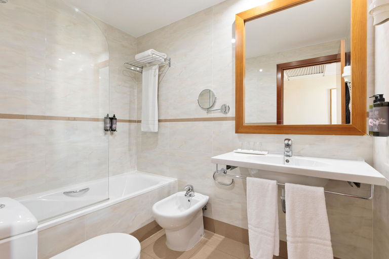 Bathroom 4, Best Aranea, Barcelona