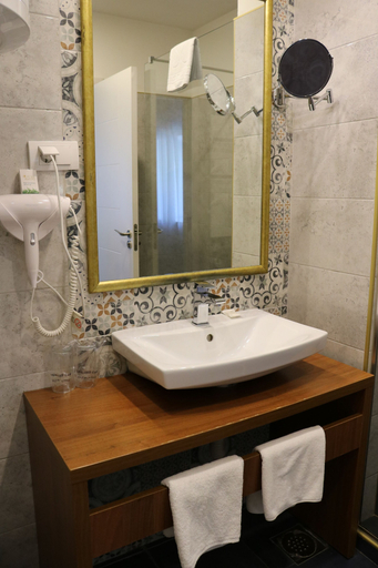 Bathroom 4, Luxury Rooms Velika Skadarlija, Belgrade