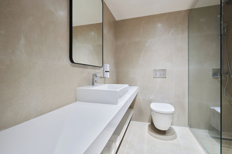 Bathroom 3, Maris Grand Waterpark Resort