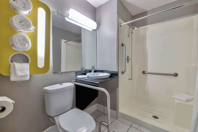 Bathroom 5, Motel 6 Oshkosh, WI, Winnebago