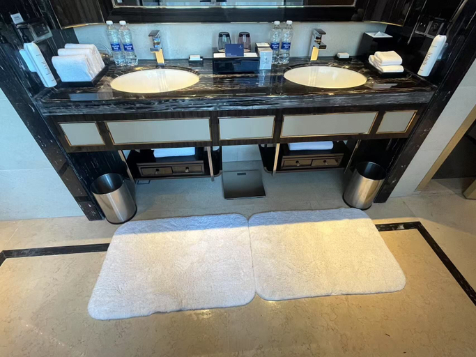 Bathroom 5, Wanda Realm Jining, Jining
