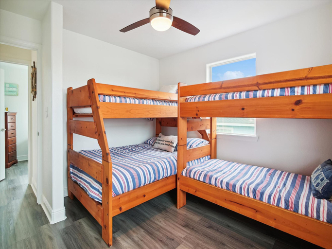 Bedroom 3, Blue Fin by Ryson Vacation Rentals, Brazoria