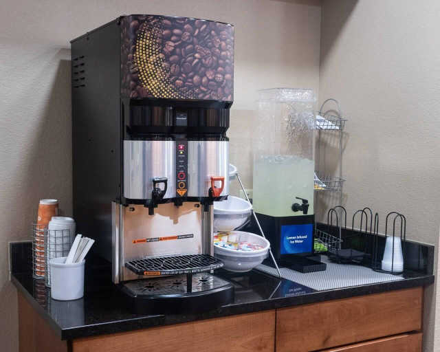 Food & Drinks 3, Comfort Inn & Suites Caldwell, Noble