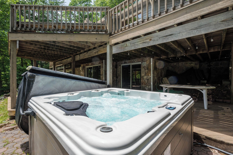 Sport & Beauty 4, Solar Delight by Taylor Made Deep Creek, Garrett