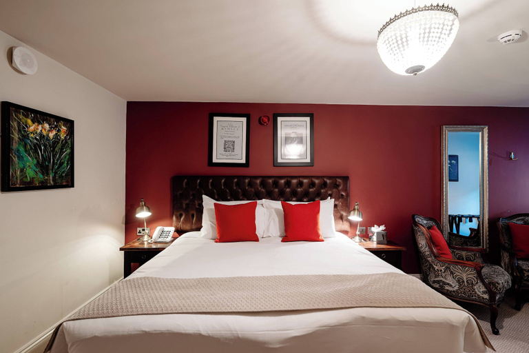 Bedroom 3, The White Swan Hotel, Warwickshire
