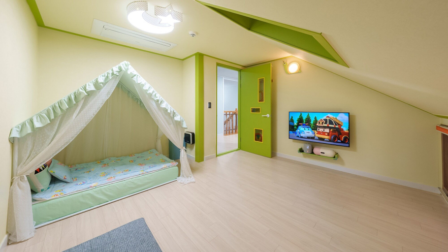 Bedroom 4, Yangpyeong The On Private Kids Pension, Yangpyeong