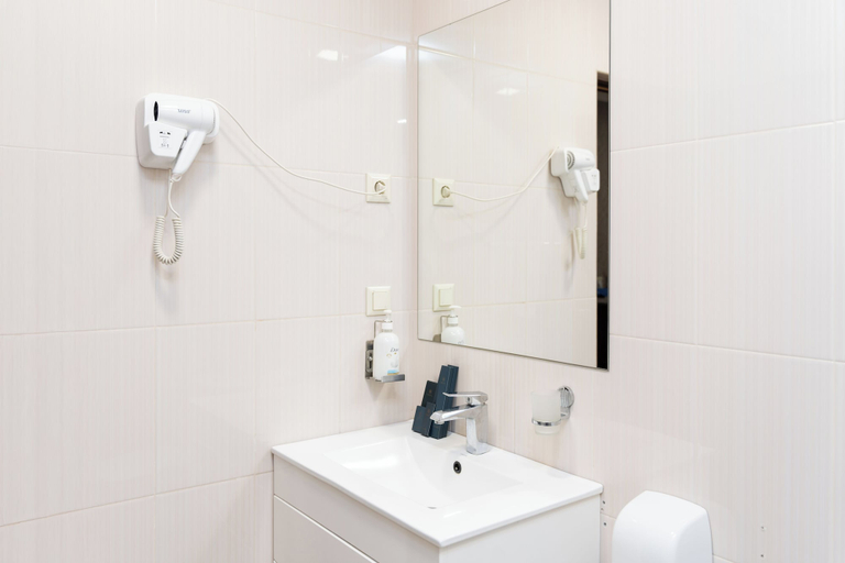 Bathroom 4, Inga Hotel Yerevan, Yerevan