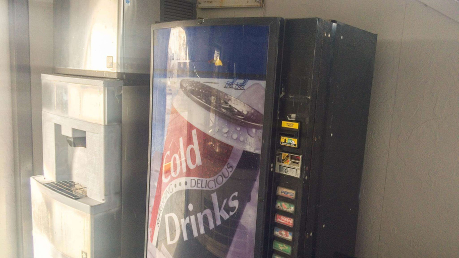 Food & Drinks, Motel 6 Newport News, VA - Fort Eustis, Newport News