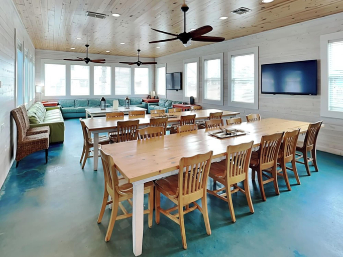 Food & Drinks, Beach Club 1 by Silver Sands Vacation Rentals, Nueces