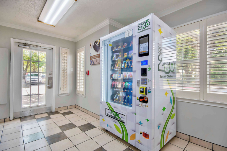 Food & Drinks, Studio 6 Extended Stay - Austin, TX - Midtown, Travis