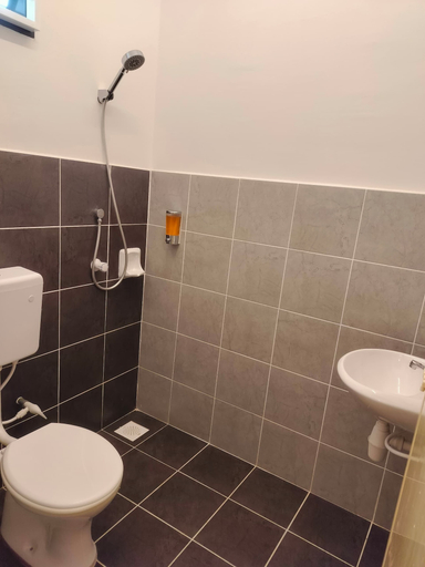 Bathroom 4, Cmn Hotel Homestay, Kuala Muda