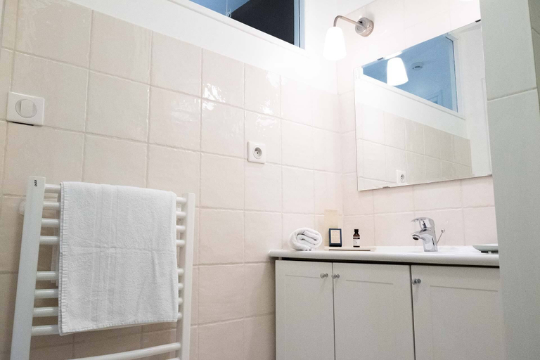 Bathroom 3, La Demeure, Côtes-d'Armor