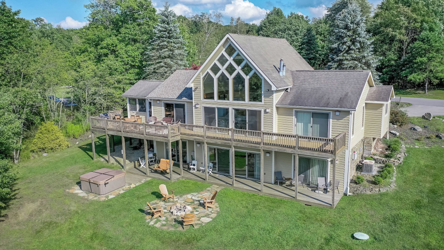 Exterior & Views 1, Wolfpack Retreat by Taylor Made Deep Creek, Garrett