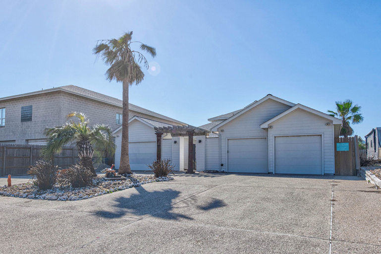 Exterior & Views 2, La Dolce Vida by Silver Sands Vacation Rentals, Nueces