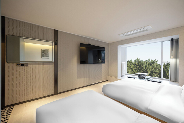 Bedroom 3, Hound The Blue, Gangneung
