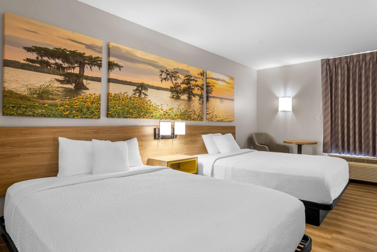 Bedroom 4, Days Inn by Wyndham Adel I-75, Cook