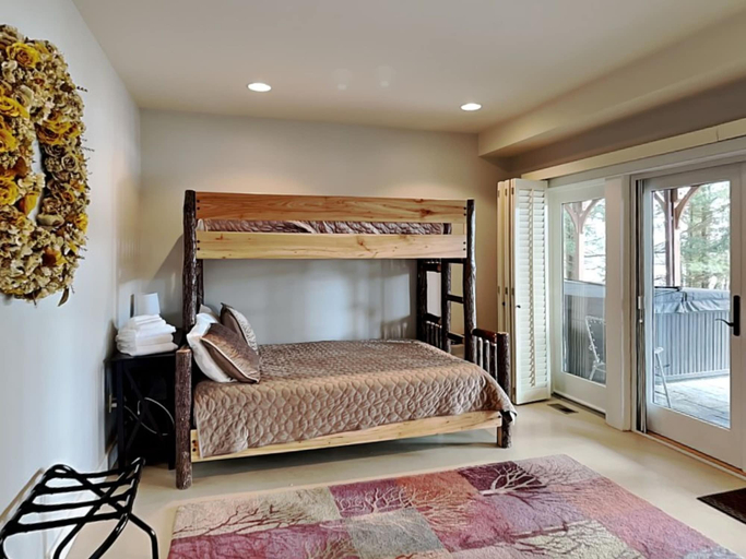 Bedroom 2, Seek A Sunset by Taylor Made Deep Creek, Garrett