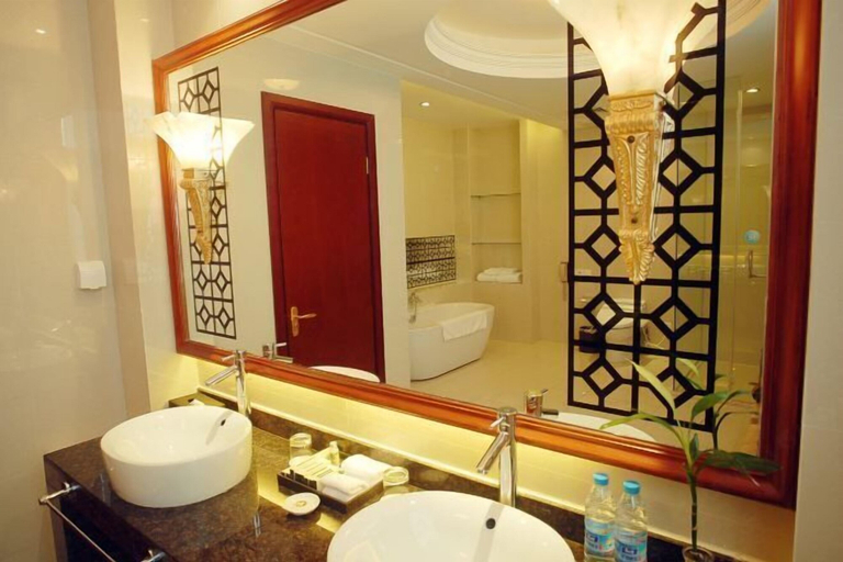 Bathroom 4, Taizhou Chunlan Guest House Old Street Branch, Taizhou