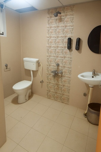 Bathroom 4, Sai Bliss International, Manyata Tech Park, Bangalore