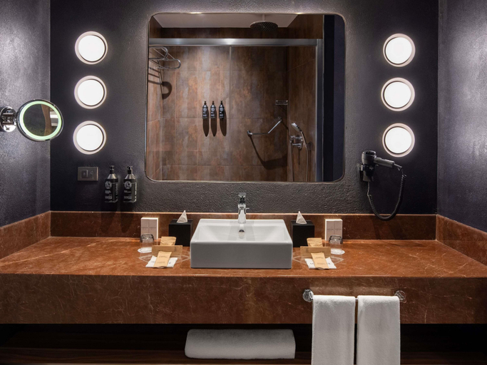 Bathroom 5, Mercure Istanbul Altunizade, Üsküdar