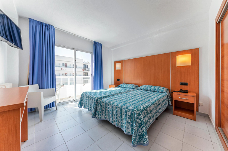 Bedroom 4, Port Fiesta Park Hotel, Alicante