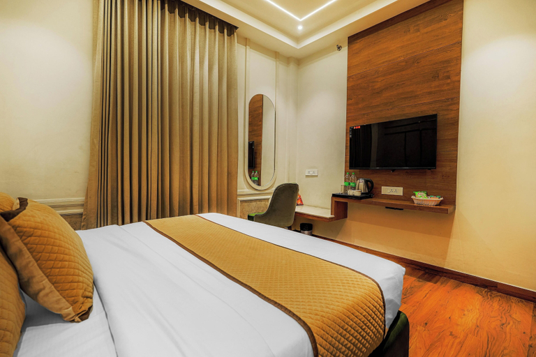 Bedroom 5, Hotel Indus by CSJS group, Amritsar